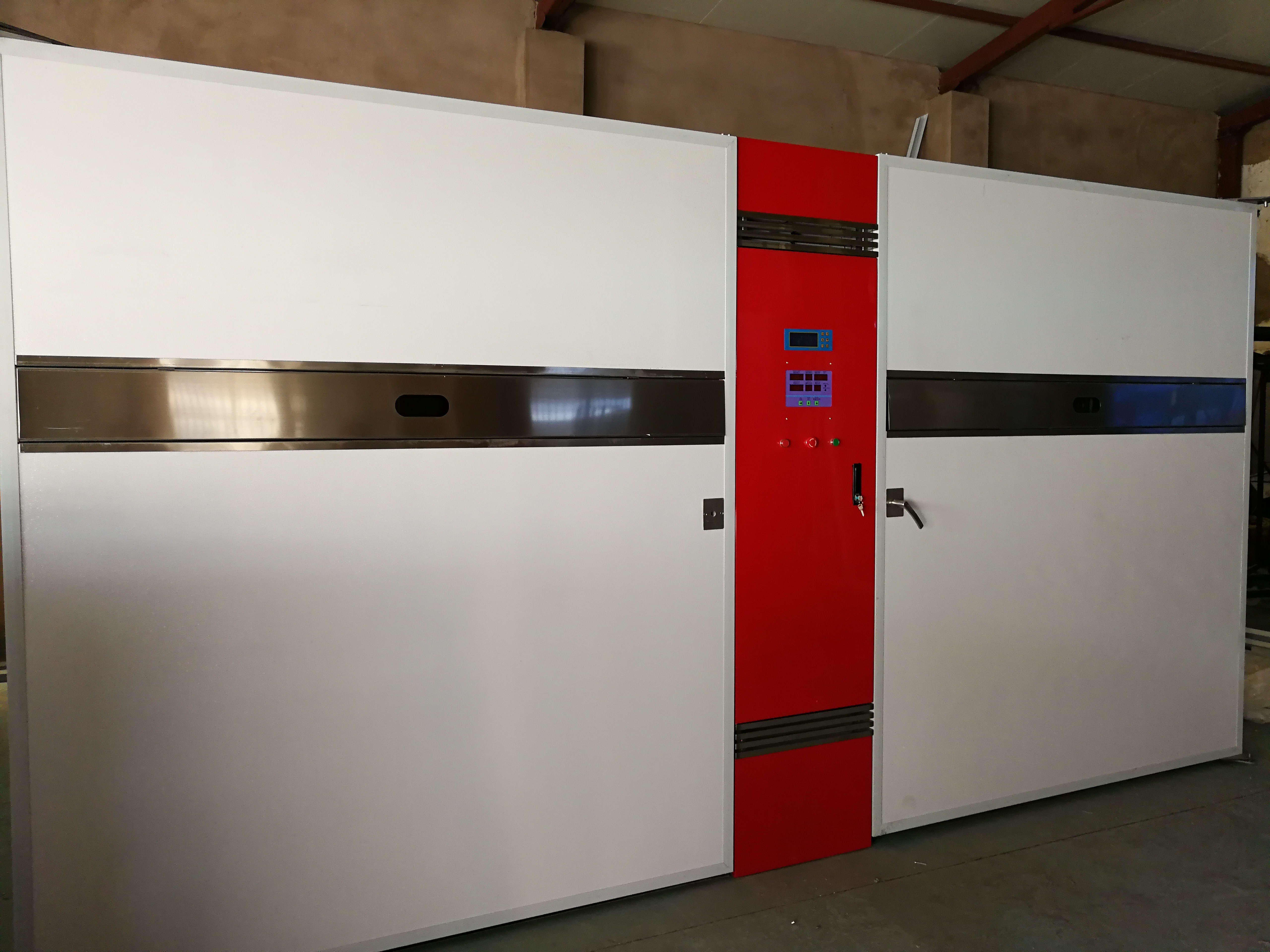 آخرین وبلاگ های شرکت در مورد چگونه با انکوباتور جدید ELT-57600S، صورت‌حساب برق جوجه‌کشی را 35% کاهش دهیم؟