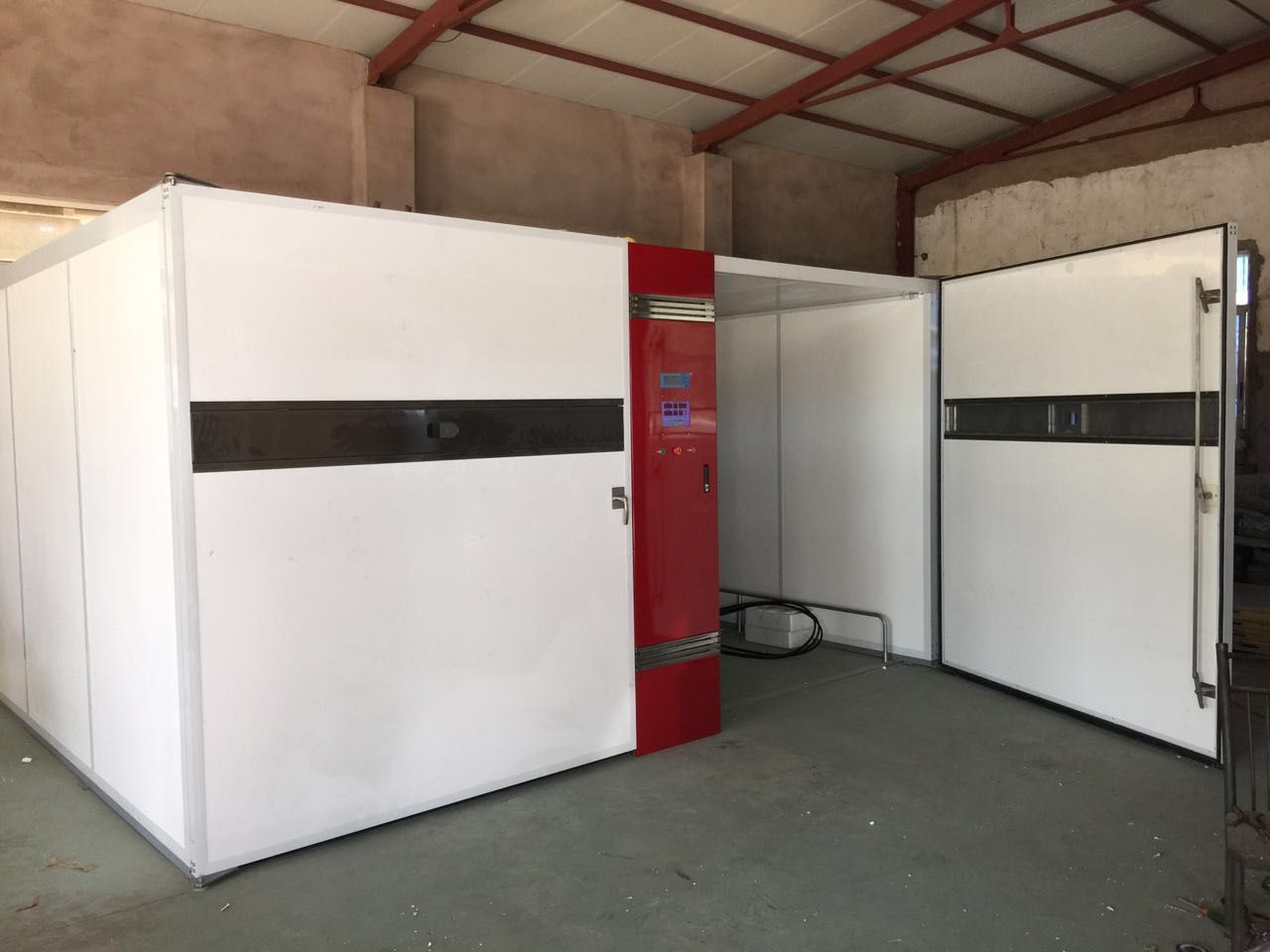 آخرین وبلاگ های شرکت در مورد افزایش میزان تخم گذاری در آب و هوای گرمسیری: راز تکنولوژی CO2 و خنک کننده ELT-57600S